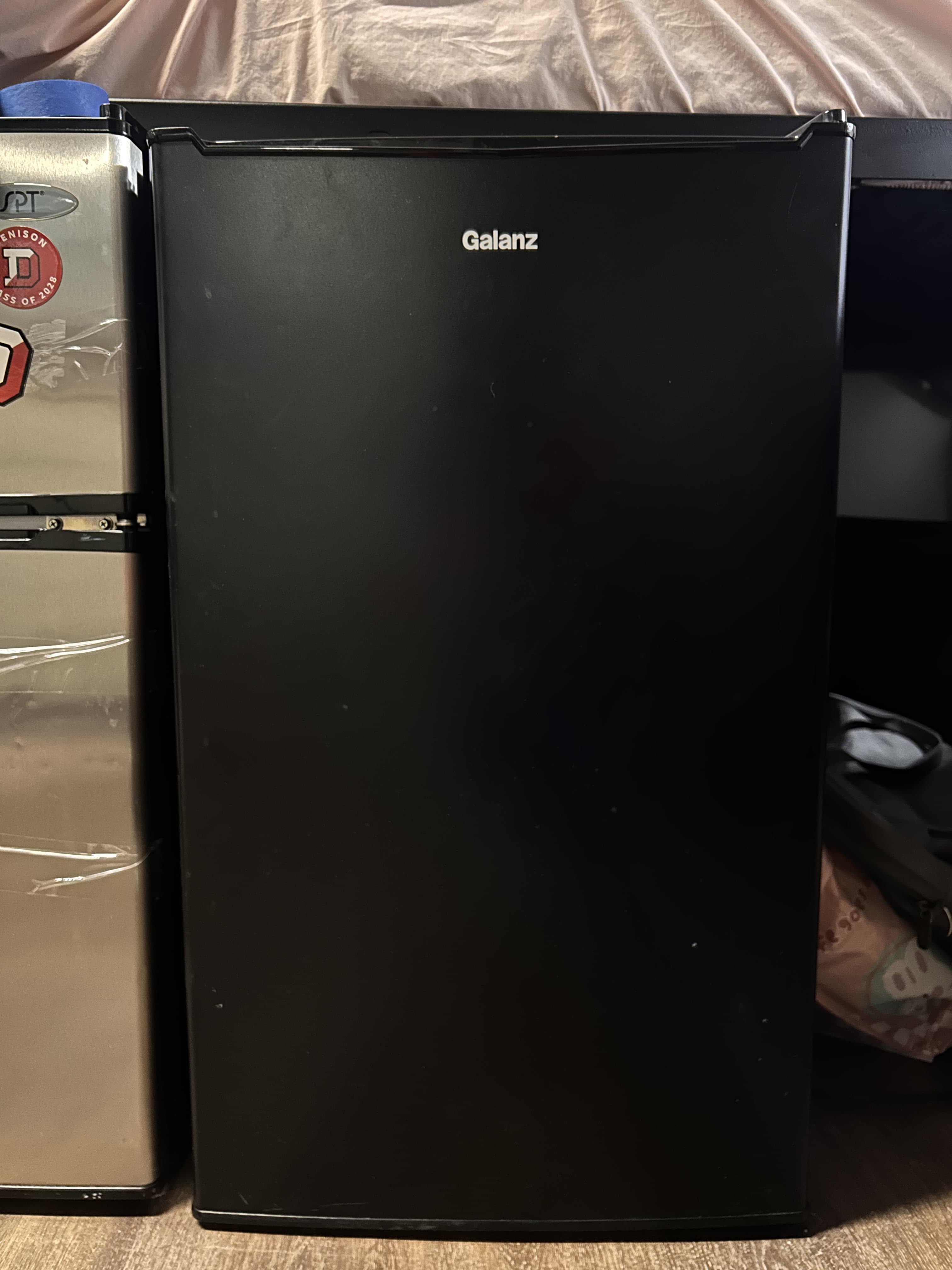 Mini Fridge - Galanz